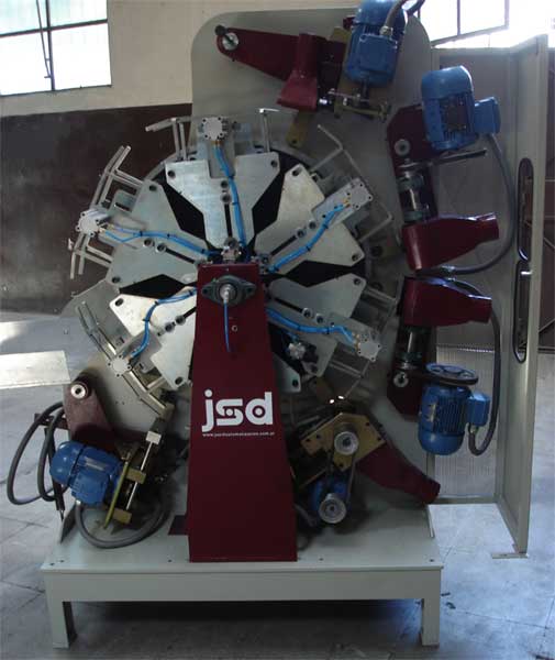 Máquina Plumadora